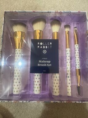 Roller Rabbit 5-Piece White Heart Makeup Brush Set - White
